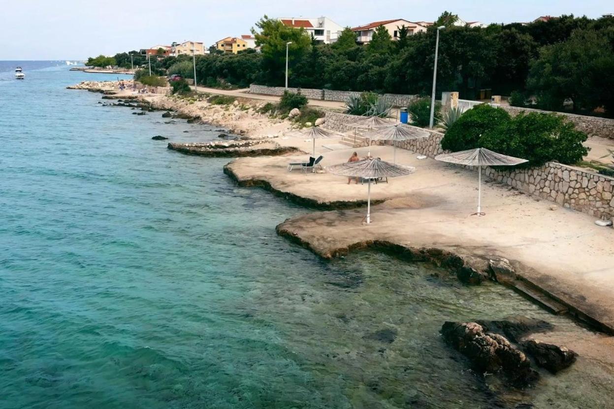 Apartments By The Sea Mandre, Pag - 6284 Kolan Bagian luar foto